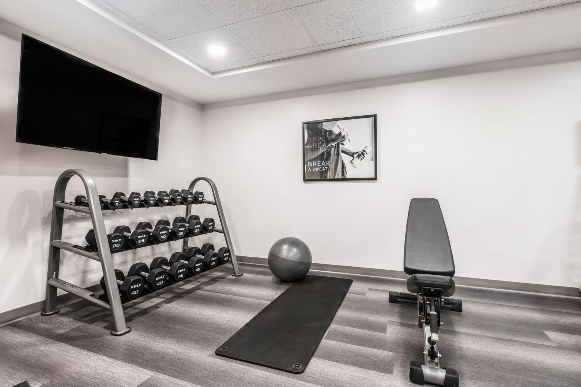 Staybridge Suites - Dawson Creek By Ihg Bagian luar foto