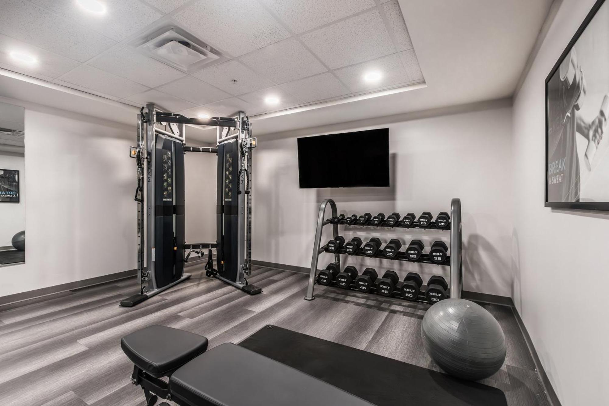 Staybridge Suites - Dawson Creek By Ihg Bagian luar foto
