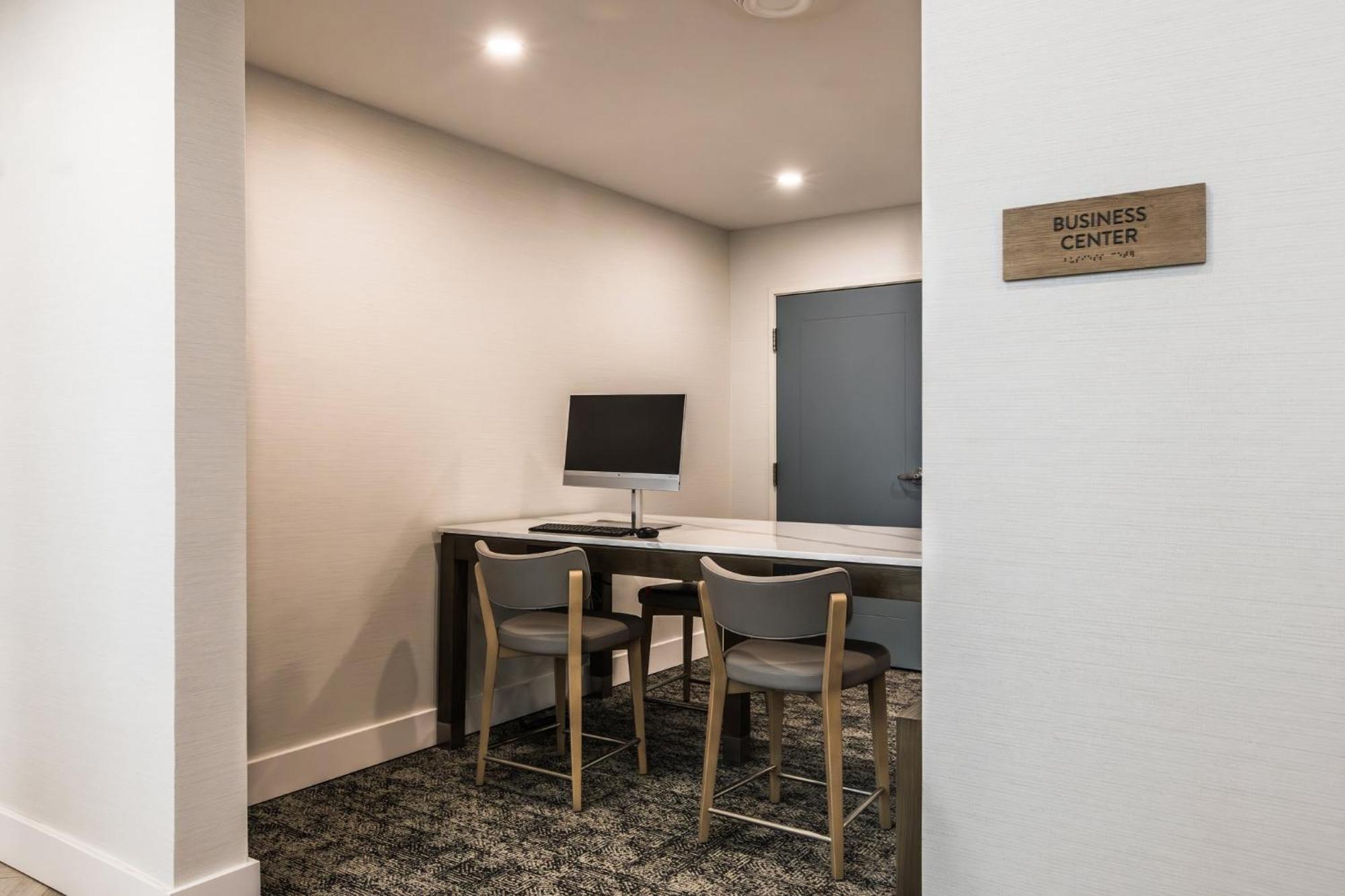Staybridge Suites - Dawson Creek By Ihg Bagian luar foto