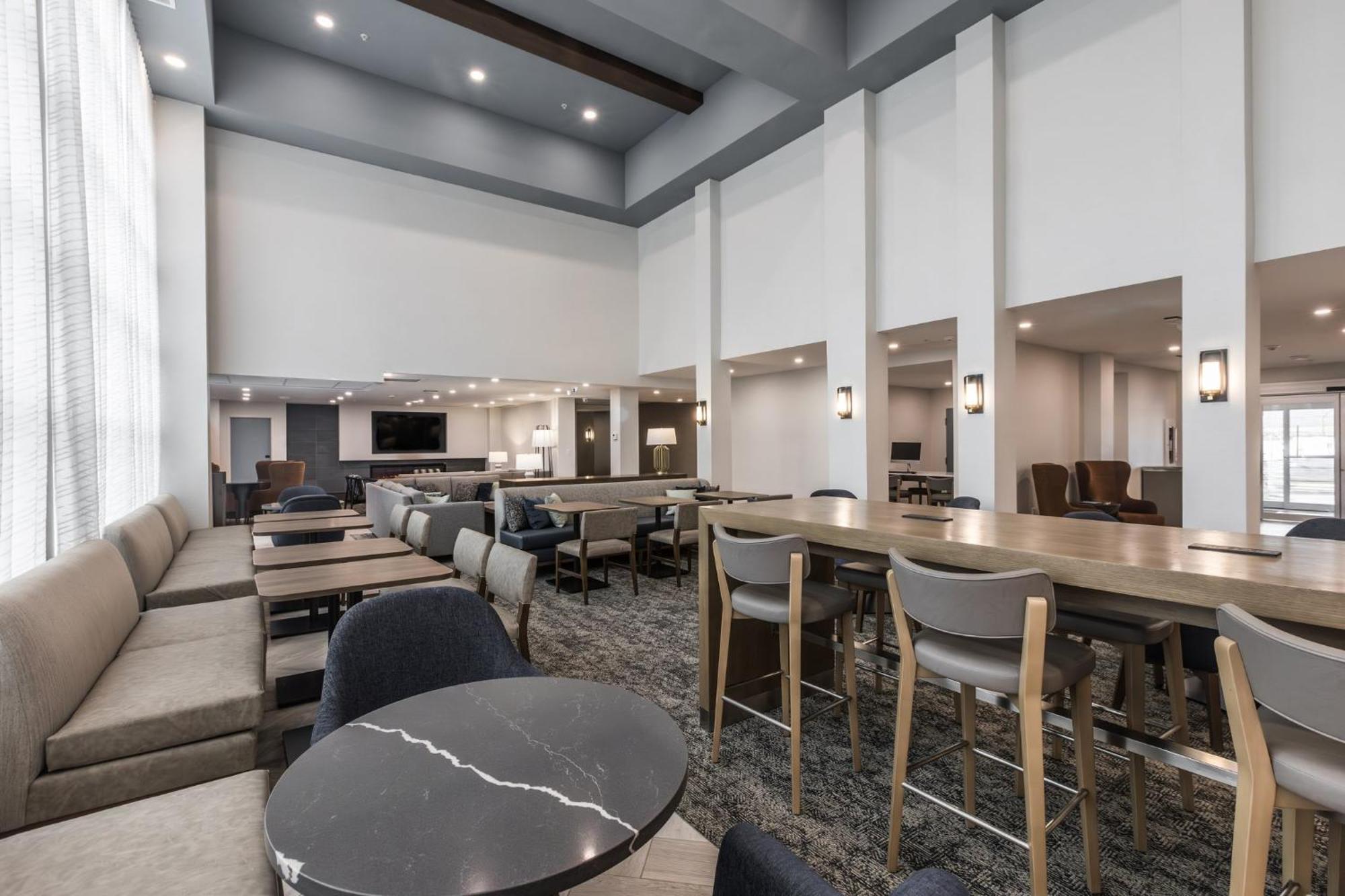 Staybridge Suites - Dawson Creek By Ihg Bagian luar foto