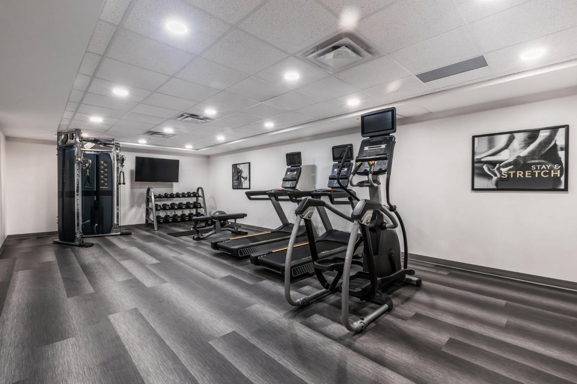 Staybridge Suites - Dawson Creek By Ihg Bagian luar foto