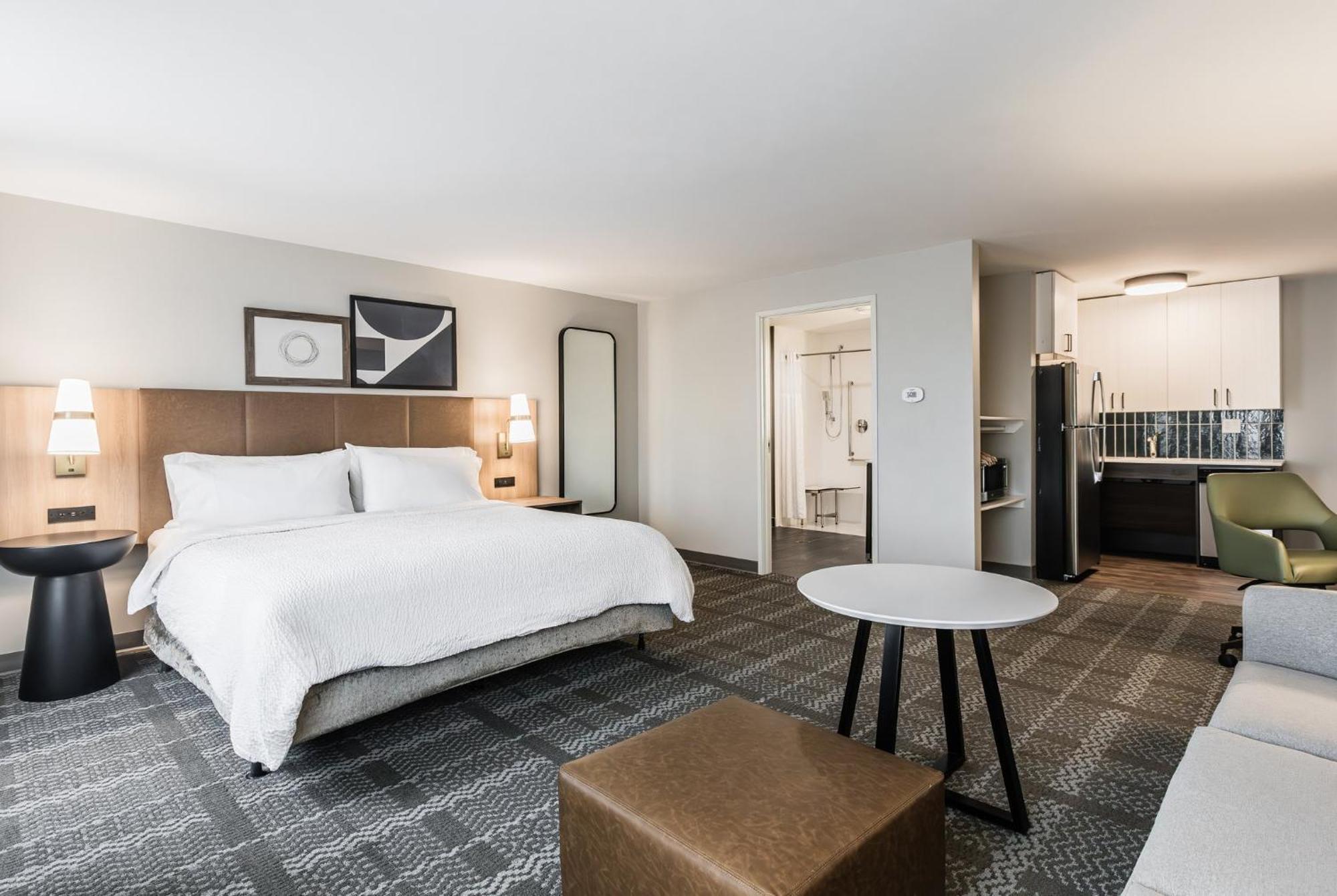 Staybridge Suites - Dawson Creek By Ihg Bagian luar foto