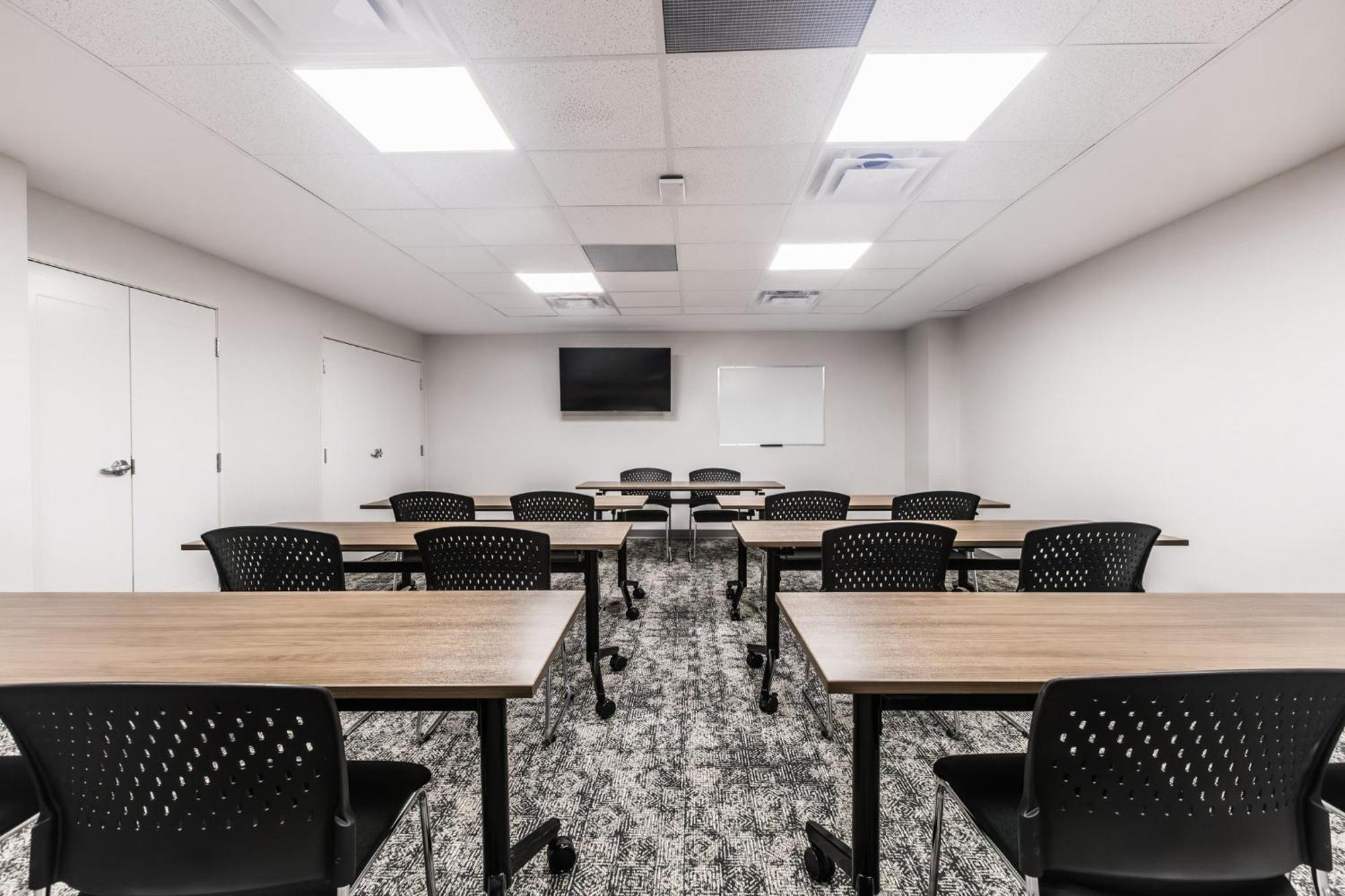 Staybridge Suites - Dawson Creek By Ihg Bagian luar foto