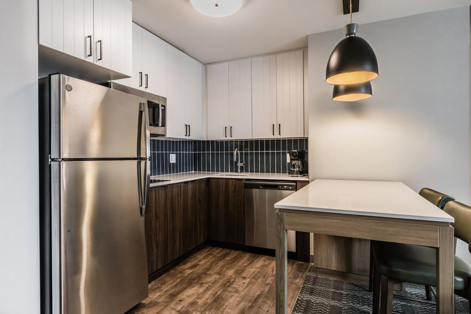 Staybridge Suites - Dawson Creek By Ihg Bagian luar foto