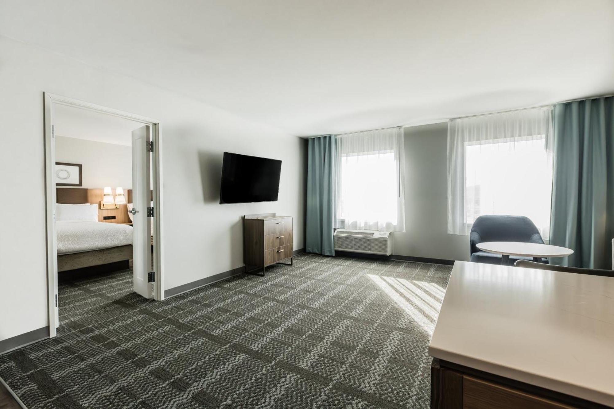 Staybridge Suites - Dawson Creek By Ihg Bagian luar foto