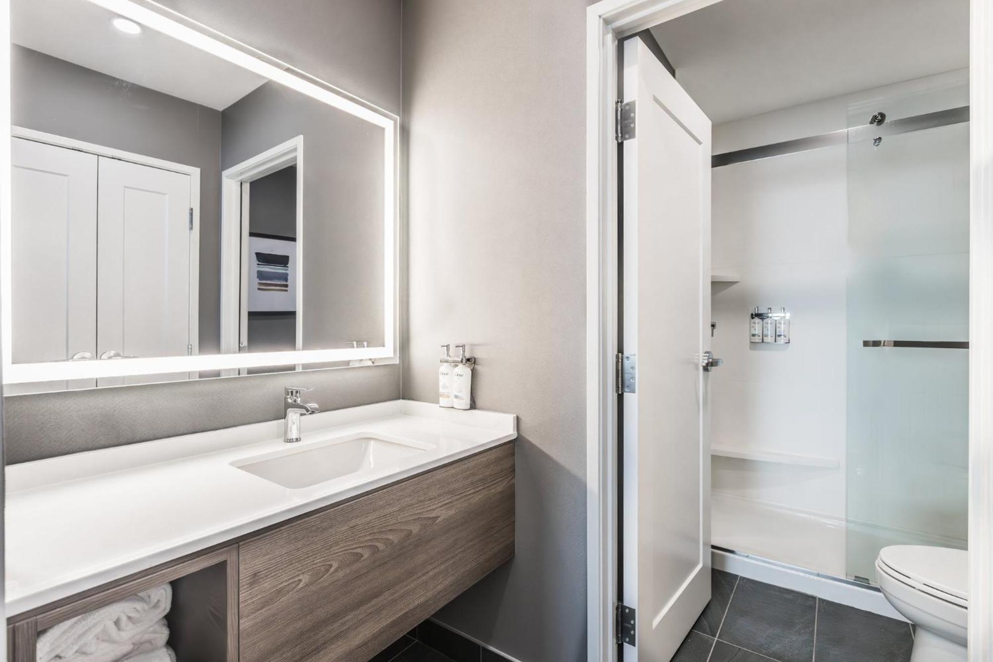 Staybridge Suites - Dawson Creek By Ihg Bagian luar foto